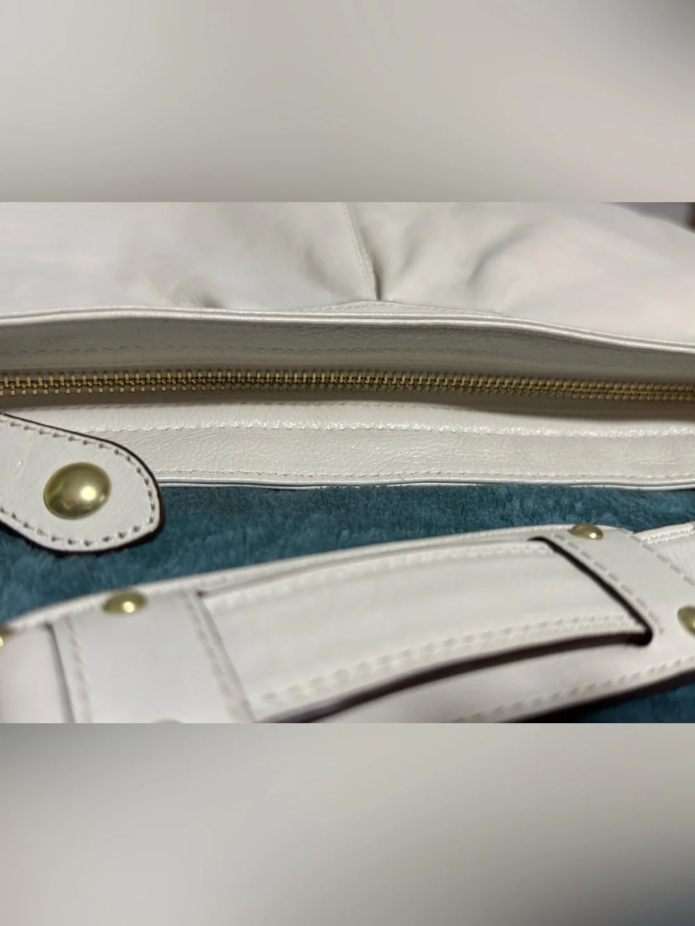 Vintage Coach Madison Cream Glazed Leather Shoulder Bag with Gold Hardware